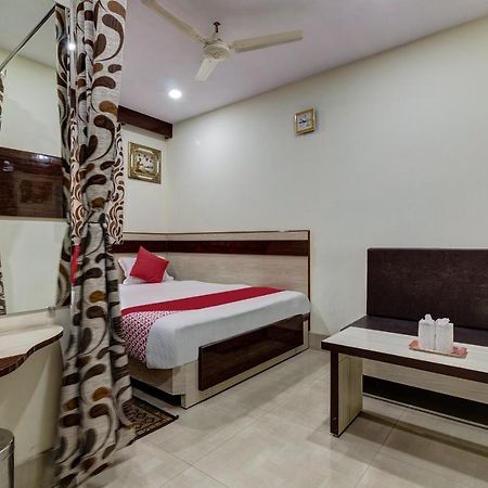 Oyo Hotel Satguru Джамшедпур Екстер'єр фото