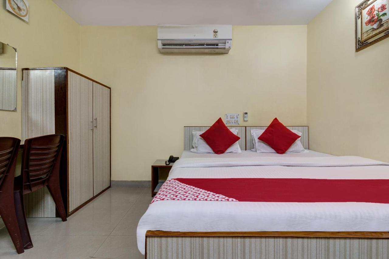 Oyo Hotel Satguru Джамшедпур Екстер'єр фото